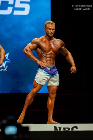 MEN'S PHYSIQUE 179